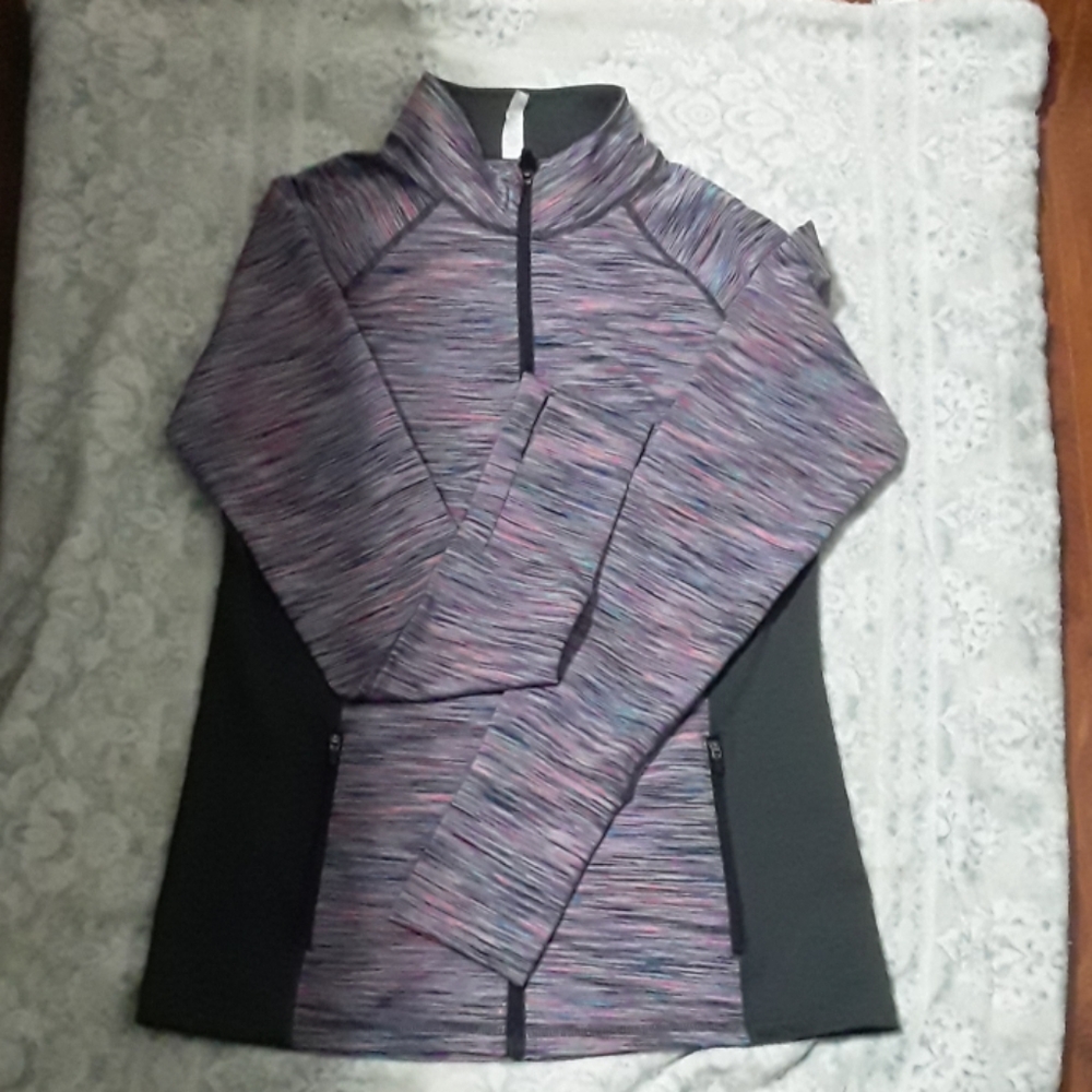 Zip up Ideology activewear jacket